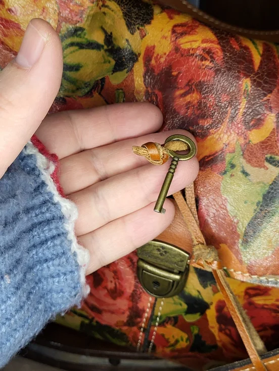 Patricia Nash Floral Bag - Picture 14 of 17